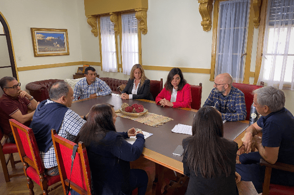 Preocupación por el cierre de la oficina local de la ex AFIP: el intendente Gastón recibió a trabajadores del organismo