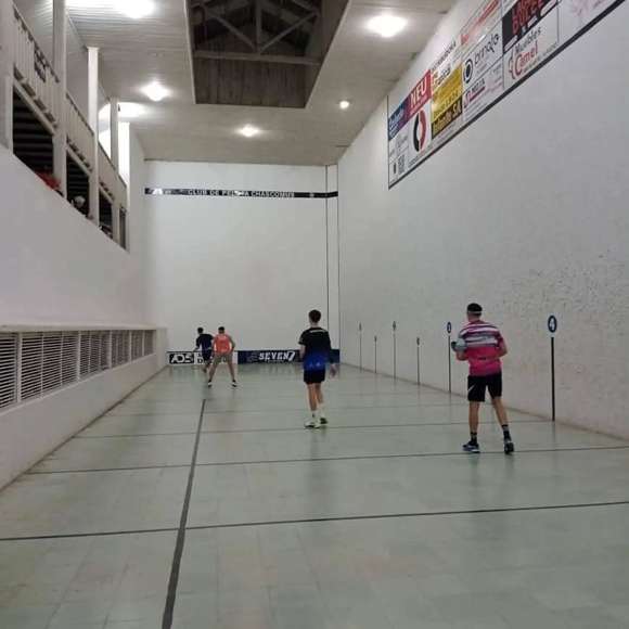 Pelotaris del Club de Pelota Chascomús jugarán este sábado por el Apertura Provincial