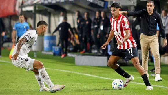 Joaquín Tobio Burgos volvió a la titularidad en el triunfo ante Botafogo y se afianza como pieza clave en el Estudiantes de Domínguez