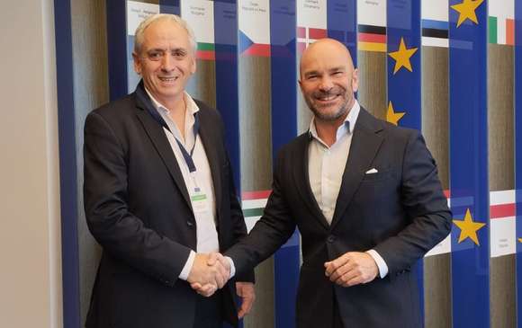 Chascomús estrecha lazos con la Unión Europea: Intendente Gastón se reúne con el Embajador Amador Sánchez Rico