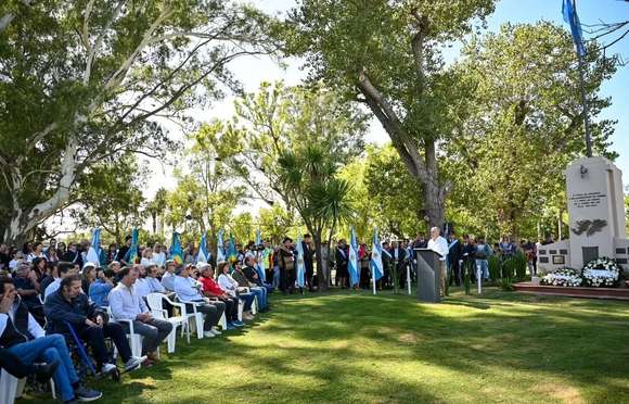 Javier Gastón en el acto del 2 de abril: “Las Malvinas fueron, son y serán argentinas”