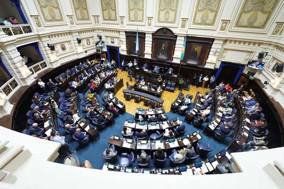 Suspenden las PASO en la provincia, pero sigue la tensión por el cronograma electoral