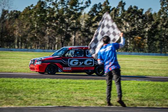 Duelo de Campeones de la ASM en La Plata: Juanchi Gárriz y Tomy Vitar, dúo de Fiat UNO para la fecha de invitados