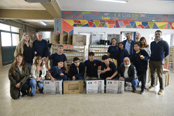 Inversión en la Educación Pública: Entregan nuevo mobiliario y equipos informáticos en la Escuela Técnica N° 1 de Chascomús