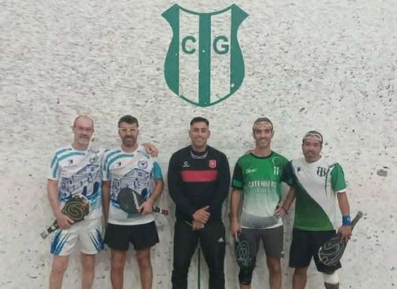 Paleta: Daniel y Tomi Ibarra junto Tata Seillant subcampeones de la fecha de cuarta del torneo provincial en La Plata