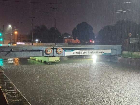 La tormenta no afloja: once municipios bonaerenses en alerta roja y más de mil evacuados