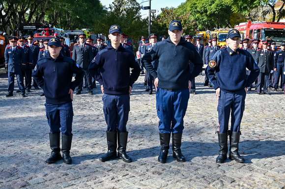 Nuevos Bomberos y Cadetes prestaron juramento en Chascomús durante el Día del Bombero Voluntario