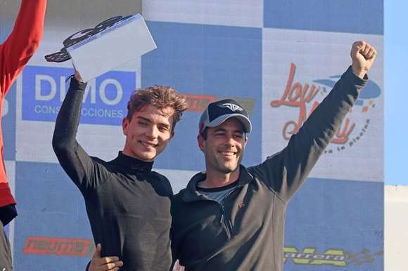 Juanchi Gárriz estrena auto 0km y va por la cima del campeonato en Buenos Aires