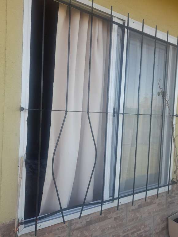 Robos en “Chacras de la Campagne”: Seis viviendas afectadas en la madrugada y objetos que se ofrecerían en redes sociales