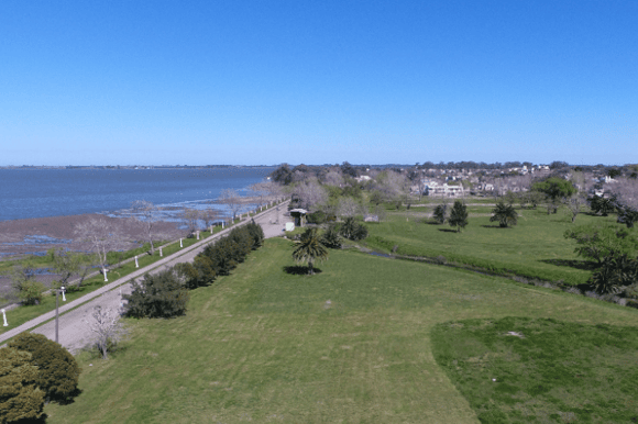 El Municipio impulsa una nueva etapa de desarrollo en la costanera: proyectan una isla de servicios en el Parque La Esperanza