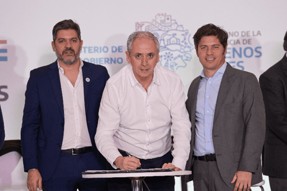 Javier Gastón firmó un convenio para ampliar la oferta académica universitaria en Chascomús