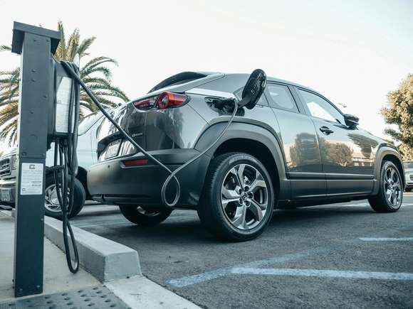 Realizan otra convocatoria para importar autos híbridos y eléctricos con arancel cero