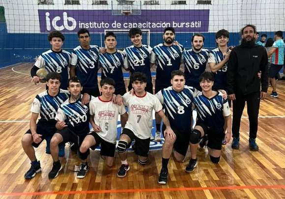 El vóley masculino del club de Pelota juega playoffs en Pila