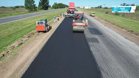 Avanza la etapa final de las obras de repavimentación de la Ruta 2