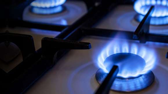 Oficializaron la suba de las tarifas de luz 2,82% y gas 6,45% para junio