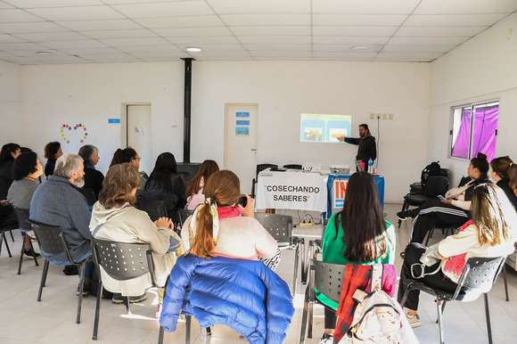 Más de 360 familias de Chascomús participan del programa “Cosechando Saberes” para producir sus propios alimentos