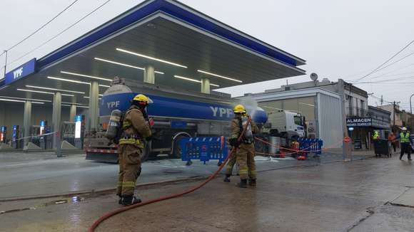 Simulacro de emergencia en una estación de servicio de Chascomús