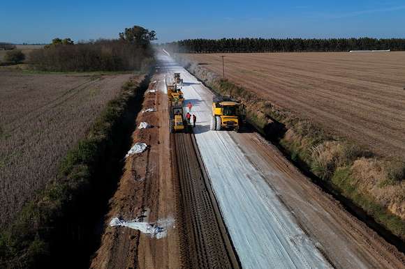 Obra Pública: Vialidad Provincial avanza en la repavimentación del “Camino a Renner” en Ranchos