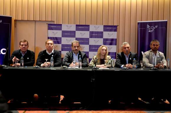 Aunque con tensión, LLA y PRO firmaron la unidad en Provincia: “Es Kirchnerismo o libertad”