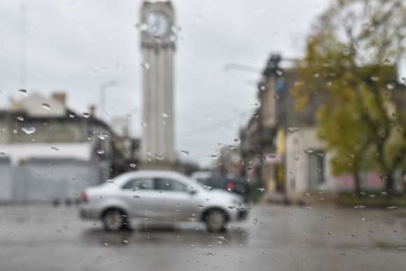 Agosto llega con lluvias y fuertes vientos a la provincia de Buenos Aires: cuándo será la sudestada