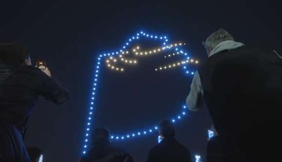 Nuevos Aires iluminó el cielo con drones el mismo día que el Gobierno anunció su desregulación