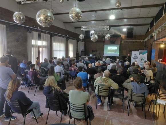 Gran convocatoria en Chascomús para las charlas de CARBAP y la Asociación Rural local
