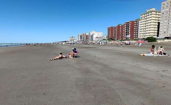 Las playas argentinas: pros y contras de vacacionar en nuestra costa