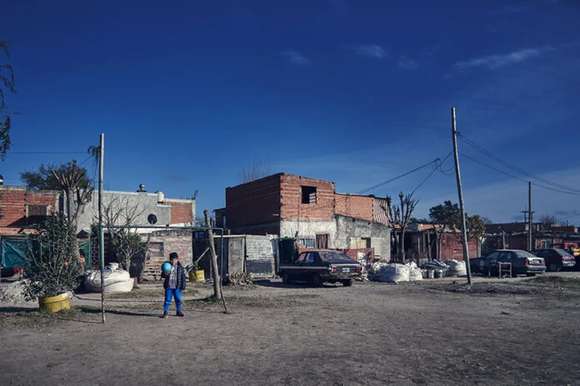 31,6%: la pobreza bajó 6,5% en el primer semestre del año, según el Indec