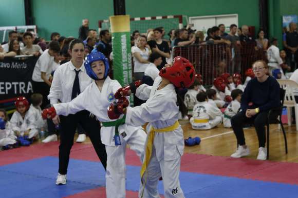 Los taekwondistas de Chascomús cierran el año en el Torneo Regional de Ensenada