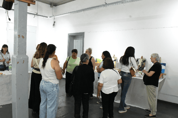 Cerraron los talleres de pintura en la Vieja Estación: Cuarenta vecinos recibieron sus diplomas