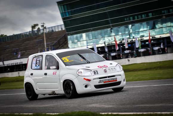 Juanchi Gárriz busca revalidar su triunfo en la Monomarca Fiat Uno, que define la 9ª fecha en La Plata