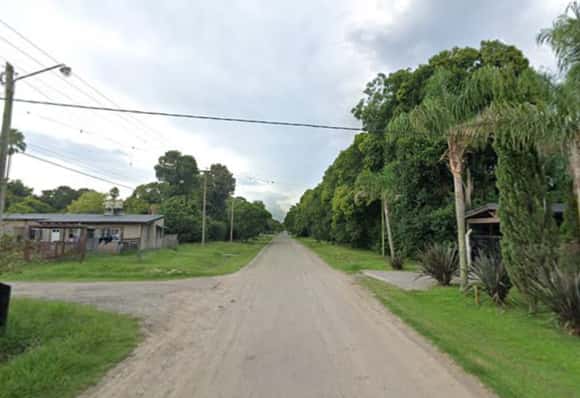 Robo de una moto en Avellaneda y Miramar: un hombre fue atacado por dos encapuchados