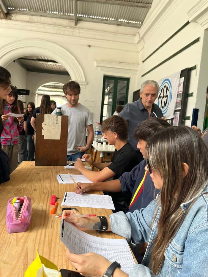 Elección de nuevas autoridades de la Federación de Estudiantes Secundarios de Chascomús