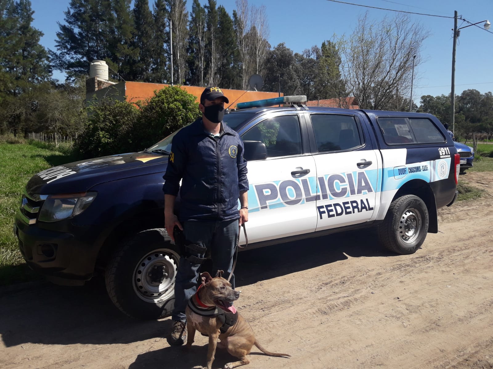 Chascomús: la Policía Federal Argentina allanó una vivienda en el barrio “Anahí” por venta de droga
