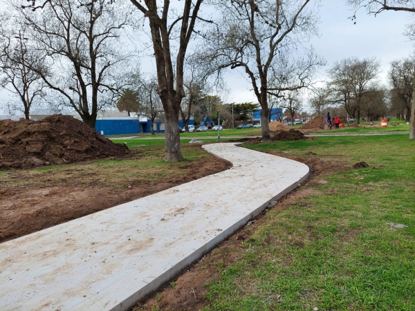 Avanza el nuevo tramo de bicisendas en el bulevar de Hipólito Yrigoyen
