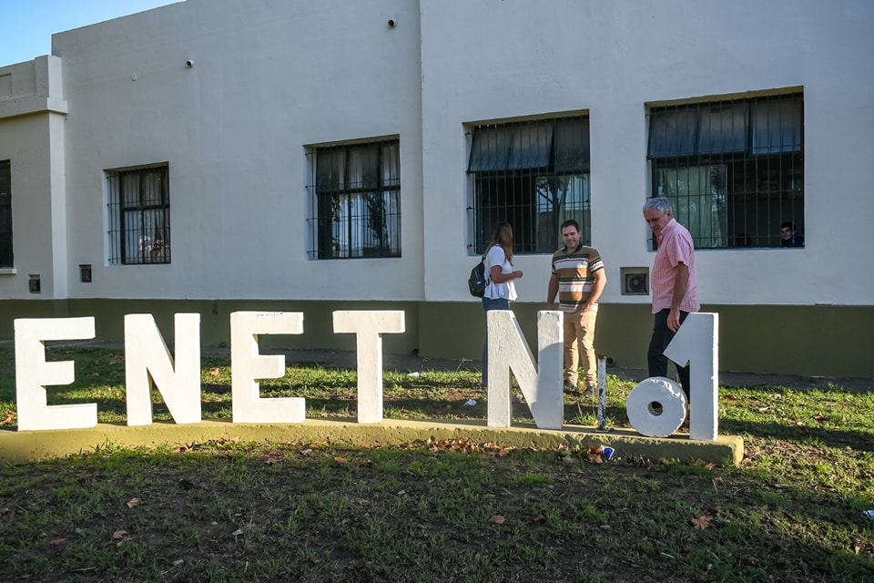 Intendente y presidenta del Consejo Escolar visitaron la Escuela Industrial y las obras en el Jardín 910