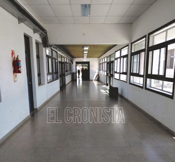 Suspendieron esta tarde las clases en la Escuela Industrial por el calor y la falta de funcionamiento de ventiladores