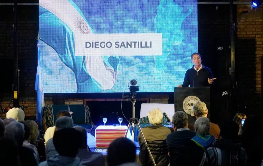 Tres precandidatos a gobernador bonaerense presentaron propuestas para el agro en la rural de Chascomús