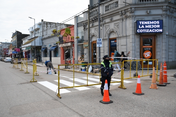 Focalizan las acciones en tareas de demarcación de cruces peatonales en zona céntrica