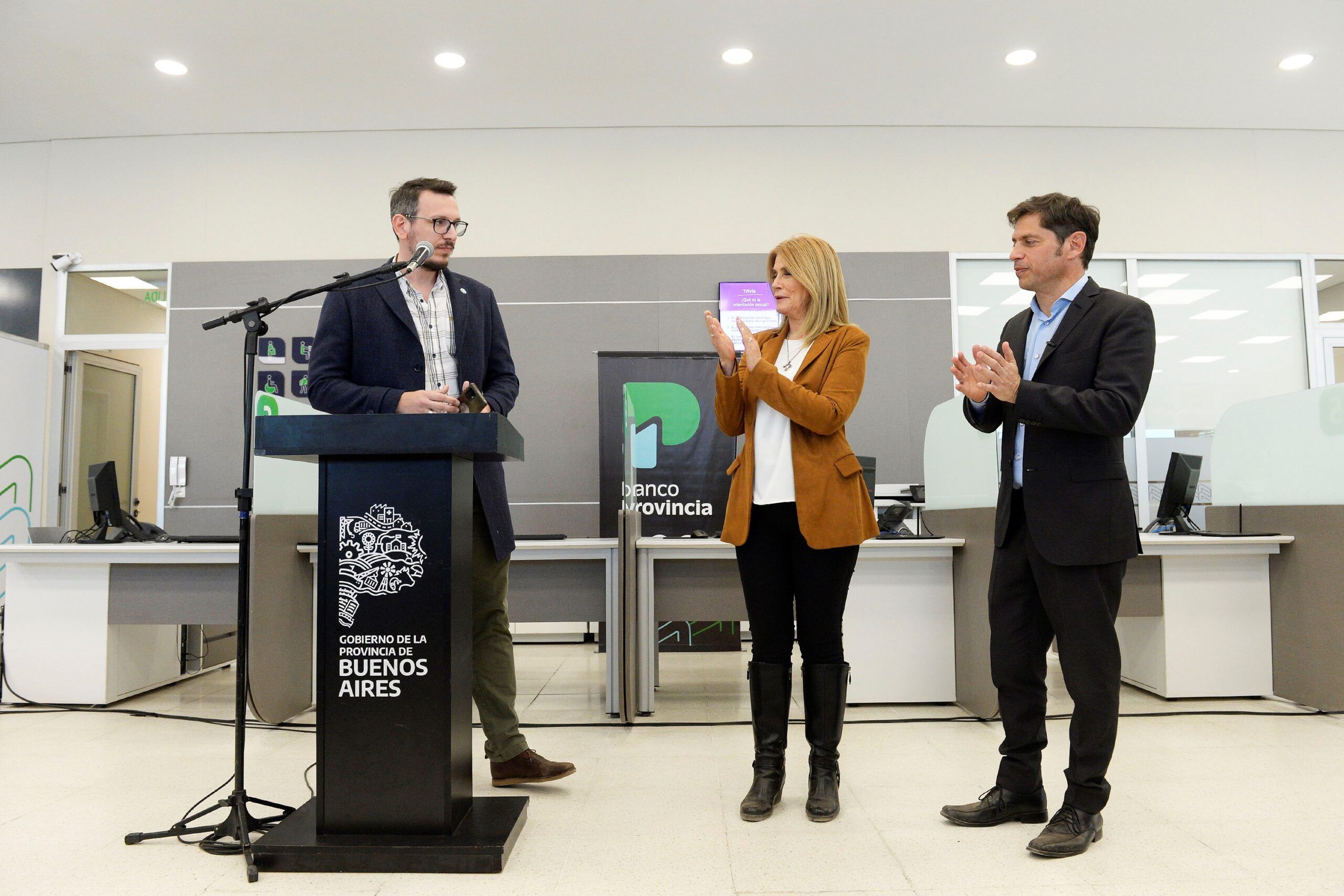 Banco Provincia: Axel Kicillof y Juan Cuattromo presentaron beneficios con Cuenta DNI y tarjetas de crédito