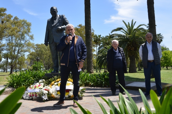 Javier Gastón: “Con Raúl se inició este proceso de democracia que tenemos que seguir consolidando”