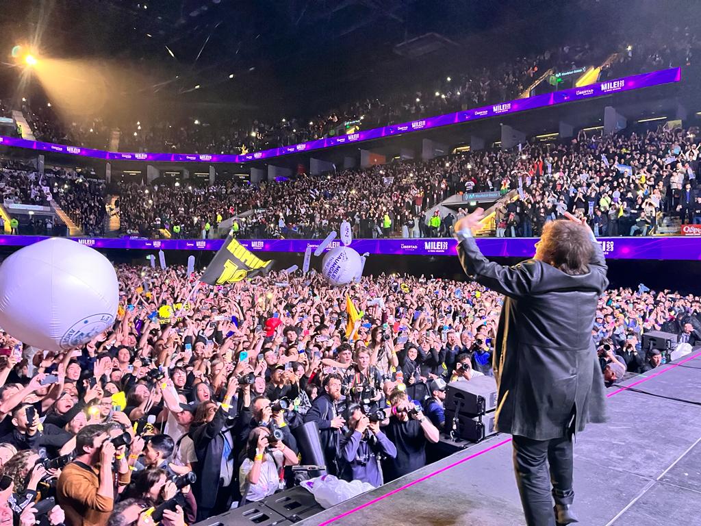 En su cierre de campaña, Milei afirmó que “se vienen las elecciones más importantes de los últimos cien años”