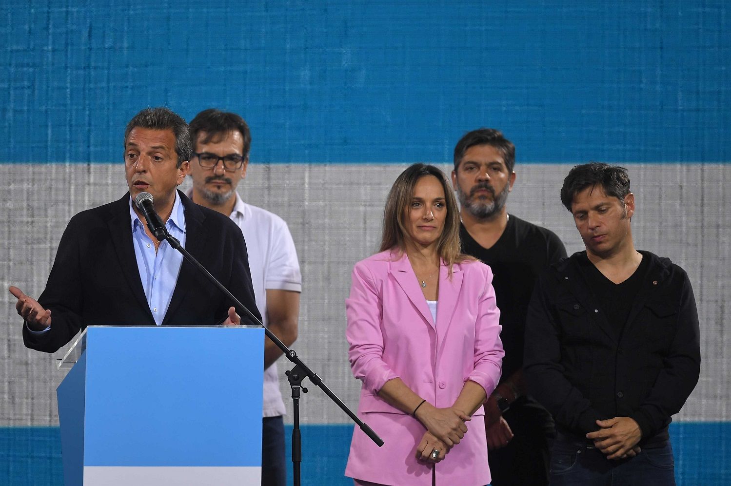 Massa reconoció la derrota y felicitó a Milei, que será el próximo presidente