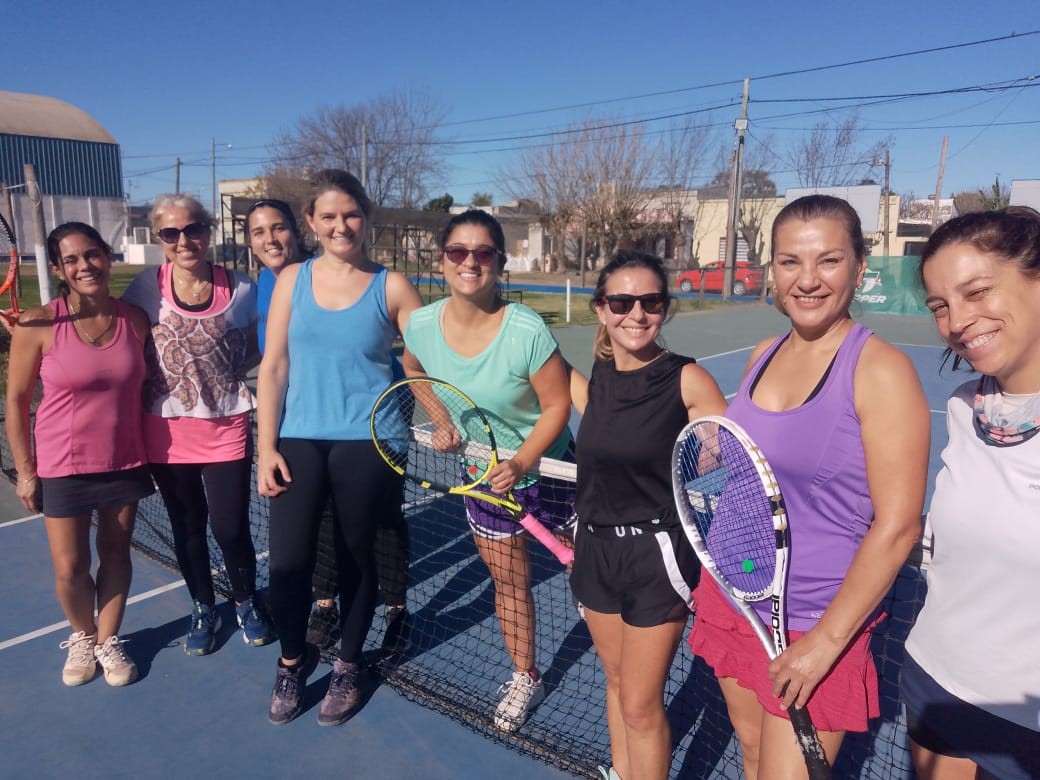 Cecilia Acosta y Lucila Moreno ganaron el torneo de tenis femenino en el Club Deportivo