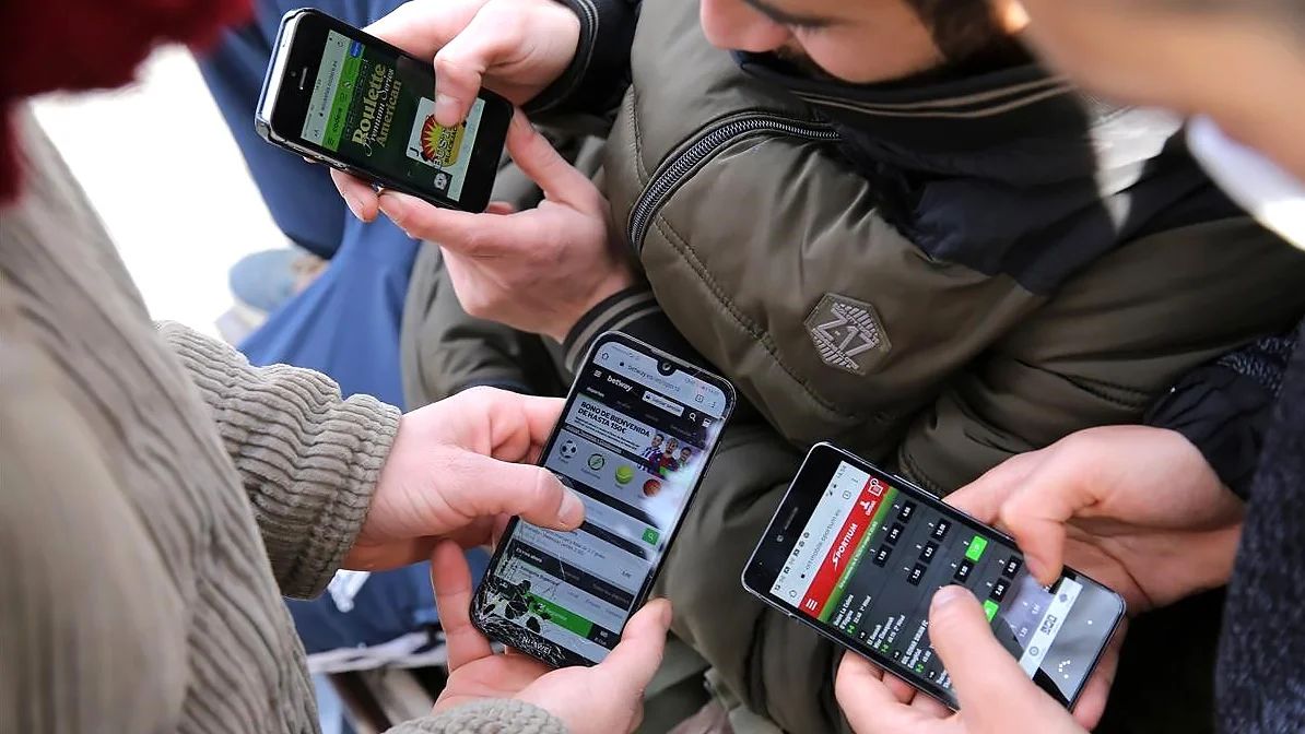 Provincia lanza un paquete de medidas para combatir las apuestas online entre adolescentes