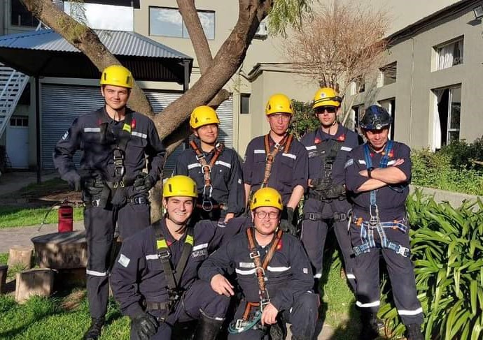 Bomberos de Chascomús fortalecen su preparación con práctica de rescate en altura