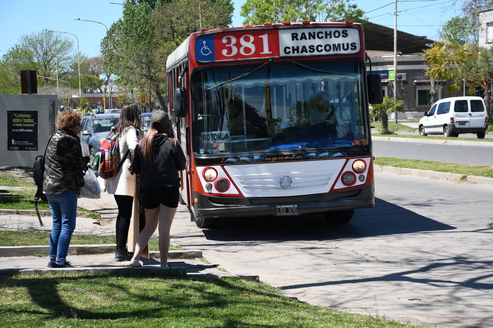 Incertidumbre en Chascomús: la llegada de la primera unidad de la línea 527 y la falta de avances en la aprobación del proyecto