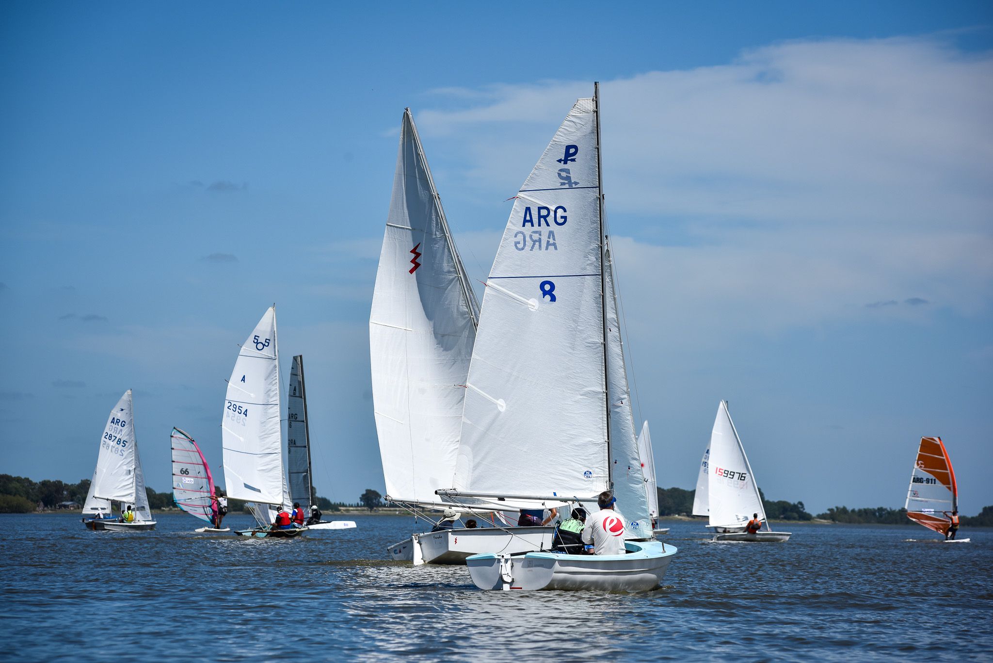 El Club de Regatas Chascomús organiza la 68° Vuelta de la Laguna