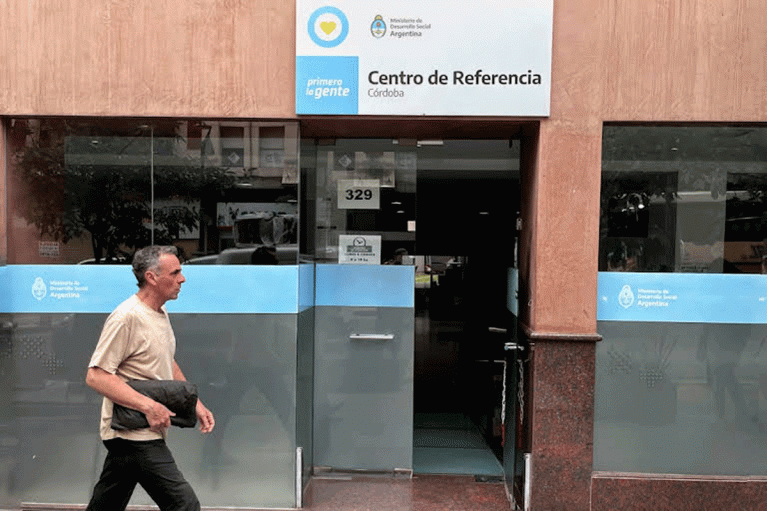 El Gobierno cierra 59 Centros de Referencia, muchos ubicados en el interior bonaerense