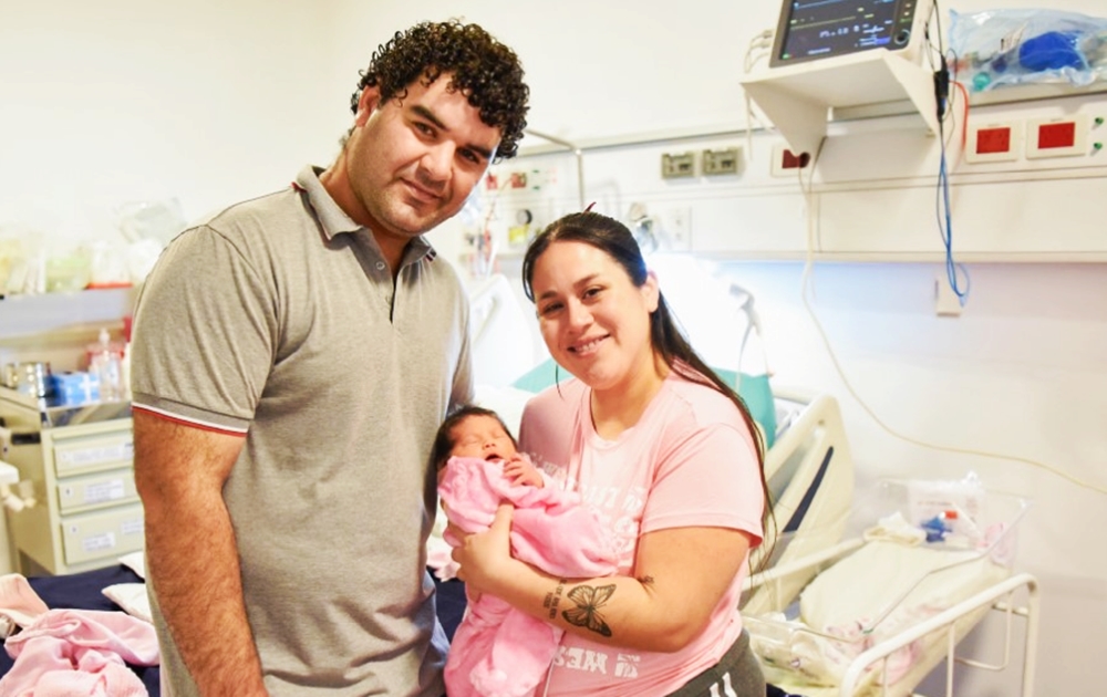 La historia de Samira, la niña con mielomeningocele operada en el Garrahan antes de nacer